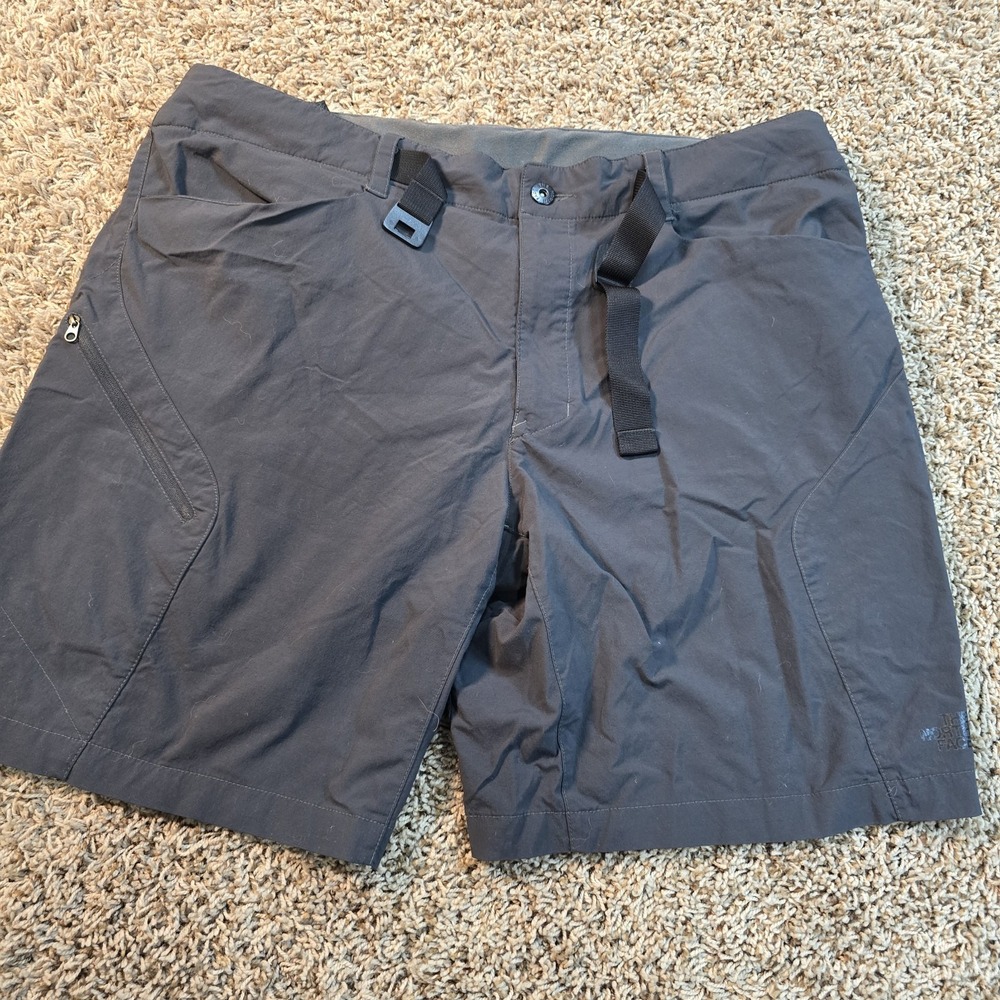 The North Face Gray Nylon Belted Unlined Shorts Mens Sz 38